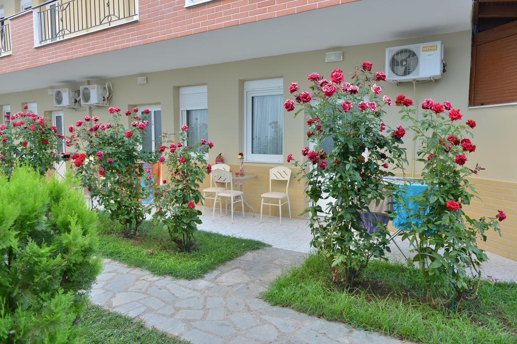 מטהמורפוסי Anna Christina Apartments מראה חיצוני תמונה
