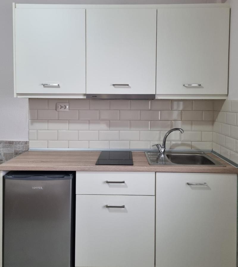 מטהמורפוסי Anna Christina Apartments מראה חיצוני תמונה