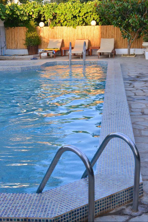 מטהמורפוסי Anna Christina Apartments מראה חיצוני תמונה