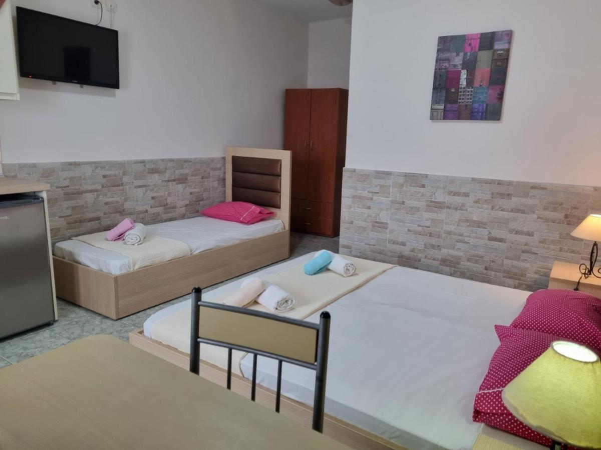 מטהמורפוסי Anna Christina Apartments מראה חיצוני תמונה