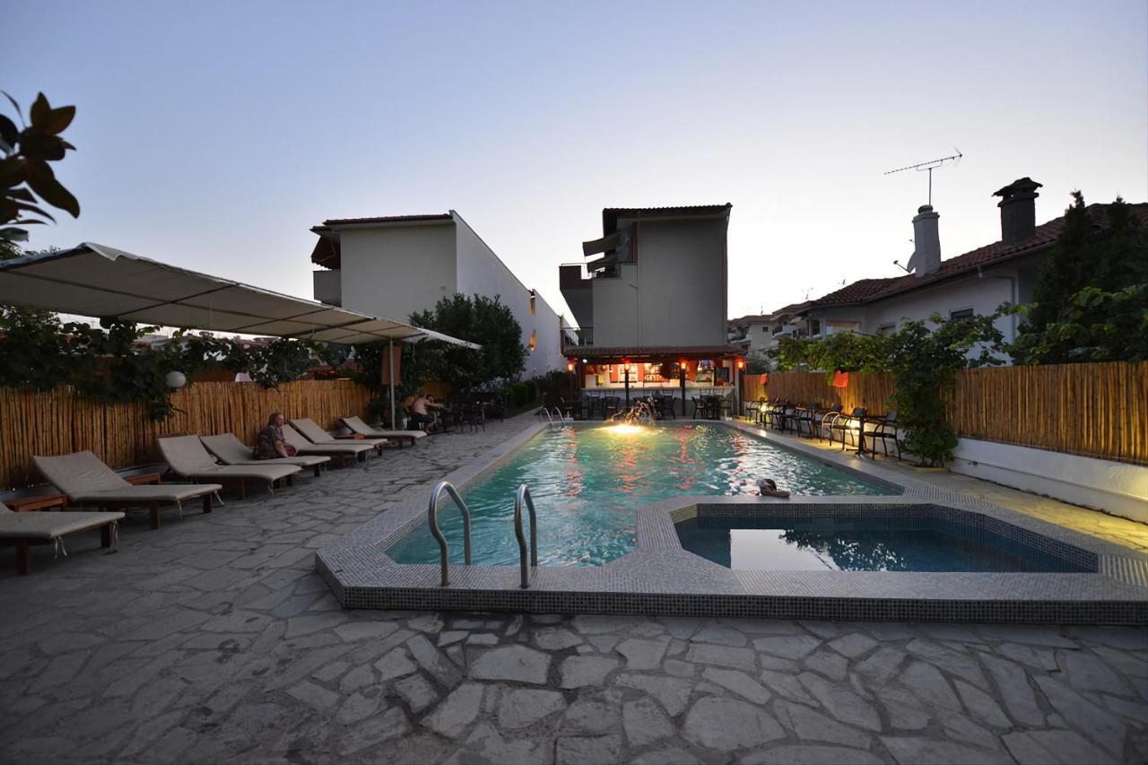 מטהמורפוסי Anna Christina Apartments מראה חיצוני תמונה